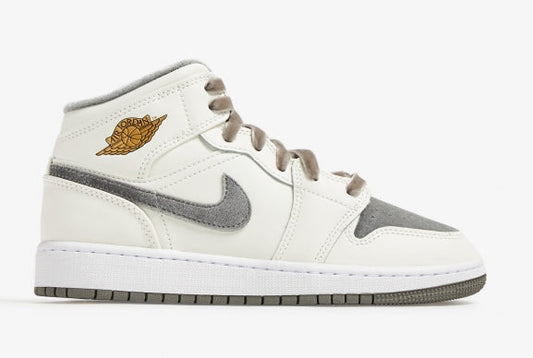 Jordan 1 mid Velvet Toe